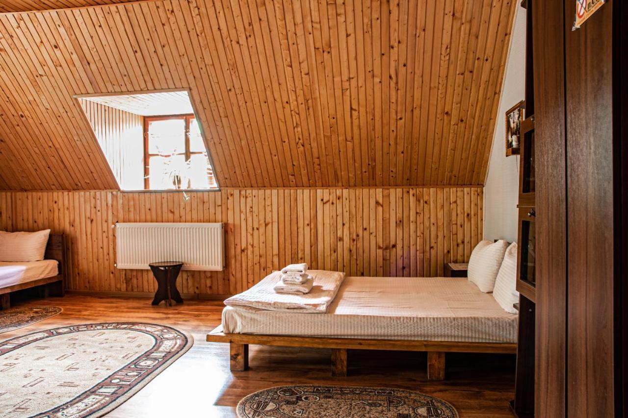 Bilya Richky Hotel カームヤネツィ・ポジーリシクィイ エクステリア 写真