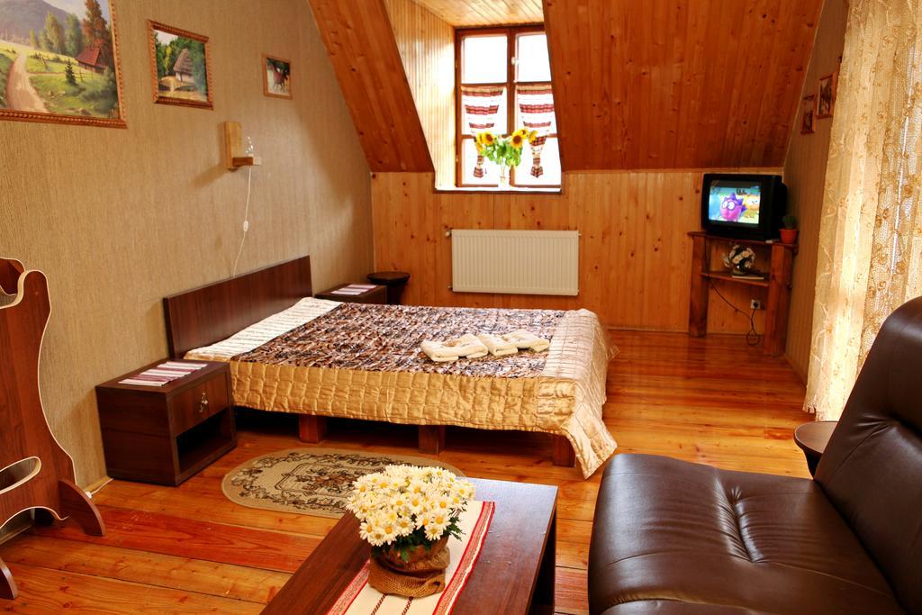 Bilya Richky Hotel カームヤネツィ・ポジーリシクィイ エクステリア 写真
